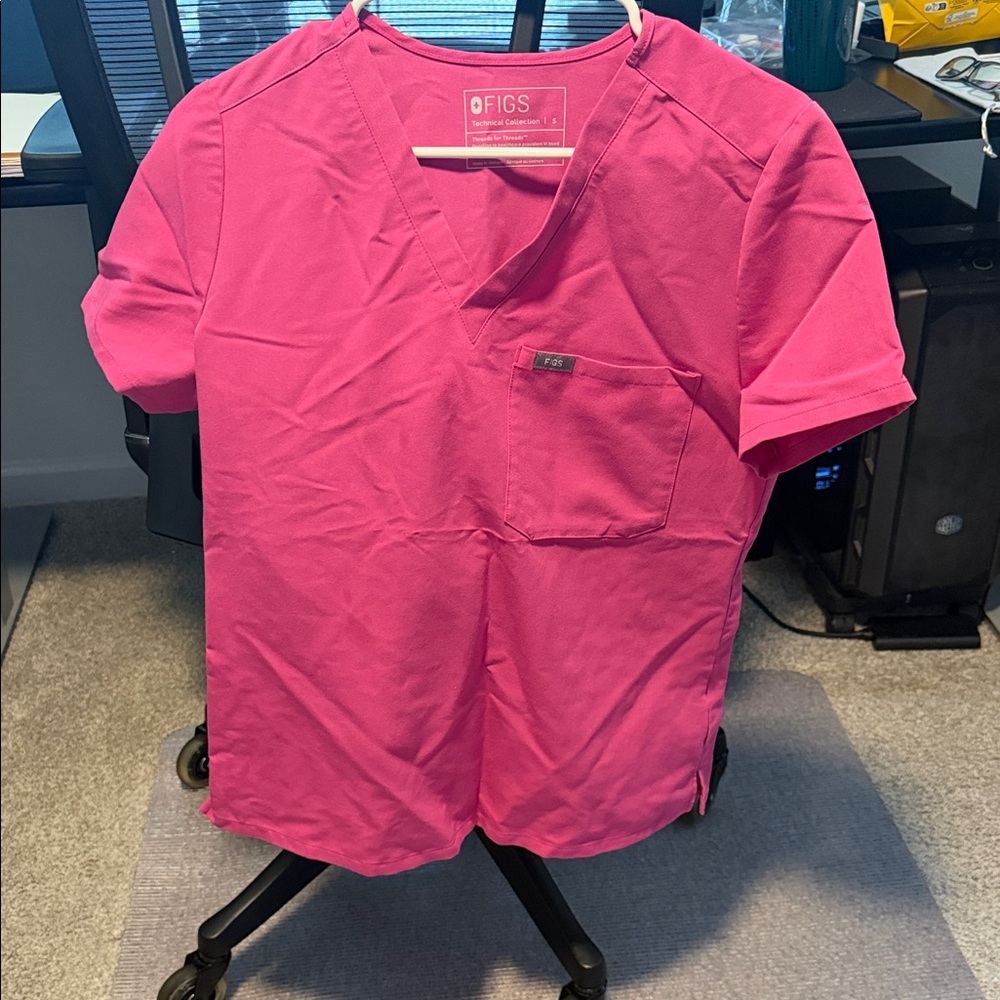 Figs light Pink Scrub Top